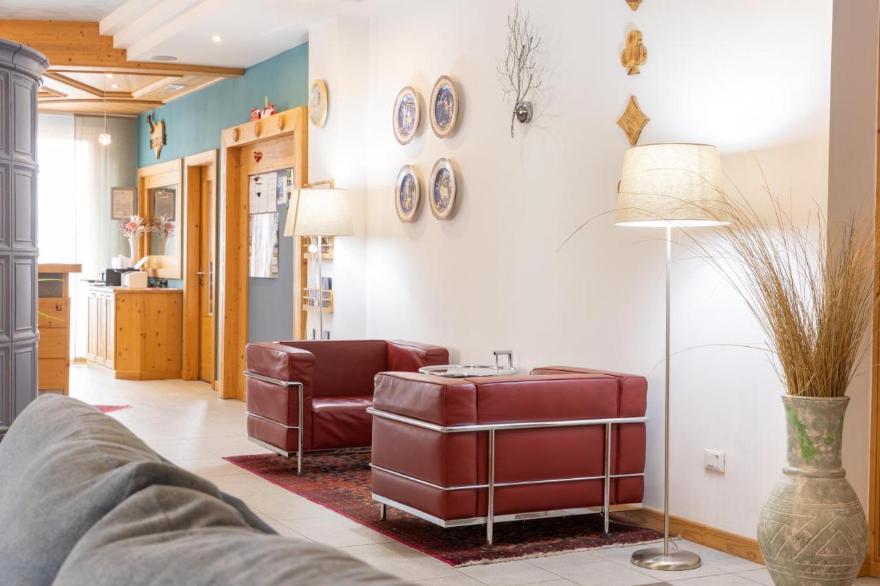 Alpine Mugon Hotel Vason Ngoại thất bức ảnh