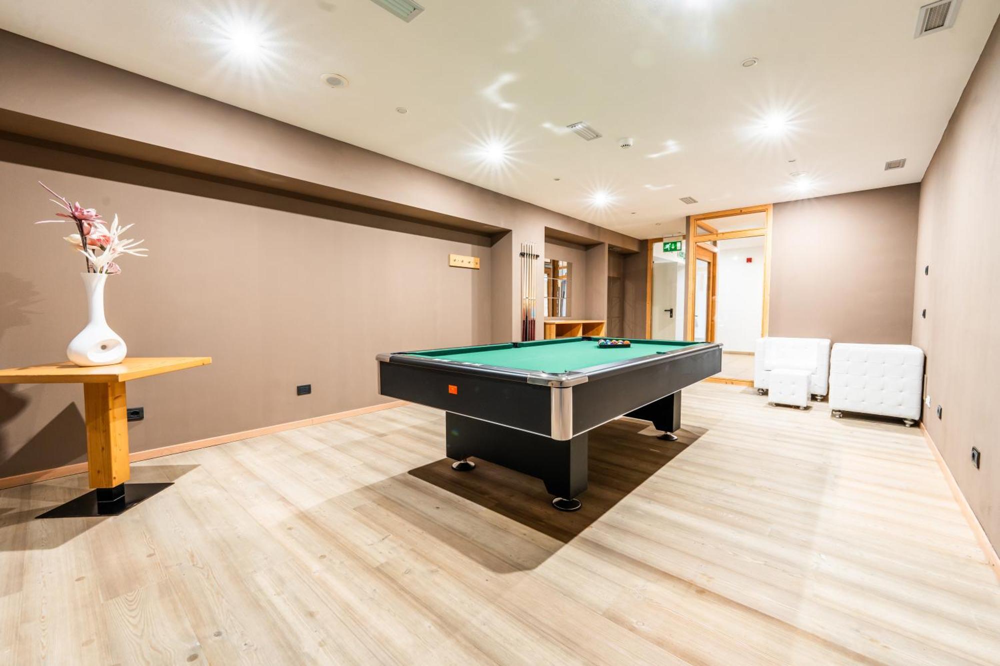 Alpine Mugon Hotel Vason Ngoại thất bức ảnh