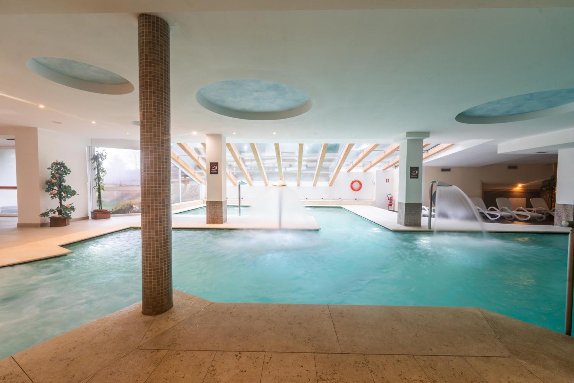 Alpine Mugon Hotel Vason Ngoại thất bức ảnh