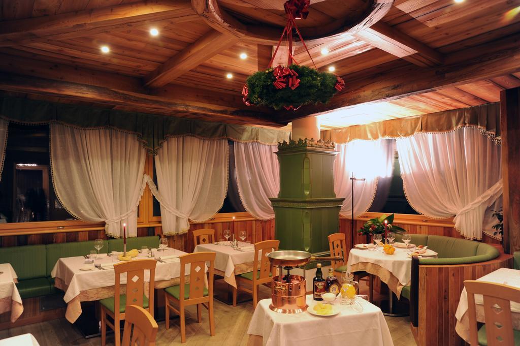 Alpine Mugon Hotel Vason Ngoại thất bức ảnh