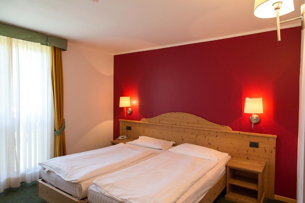 Alpine Mugon Hotel Vason Ngoại thất bức ảnh